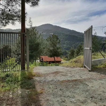 The Cosy Mountain With Stunning Views Near Troodos Kato Amiandos