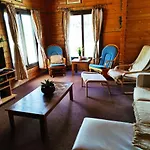 בית נופש The Cosy Mountain With Stunning Views Near Troodos Kato Amiandos